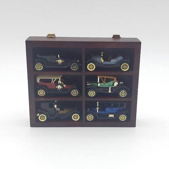Six Toy Cars and Wall Stand -Reader's Digest Vintage Car Set - Picture 1 of 11